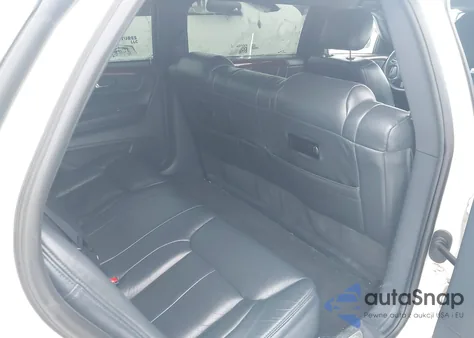 2009 Cadillac Dts Standard z USA, uszkodzony, nr VIN 1GEEK90Y39U550333